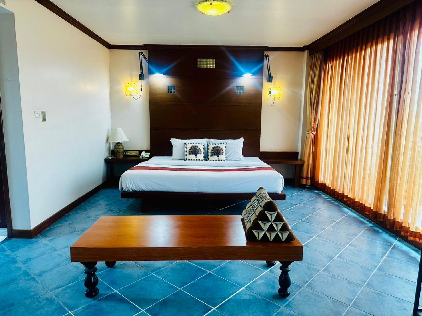 Hua Hin Loft Hotel Buitenkant foto