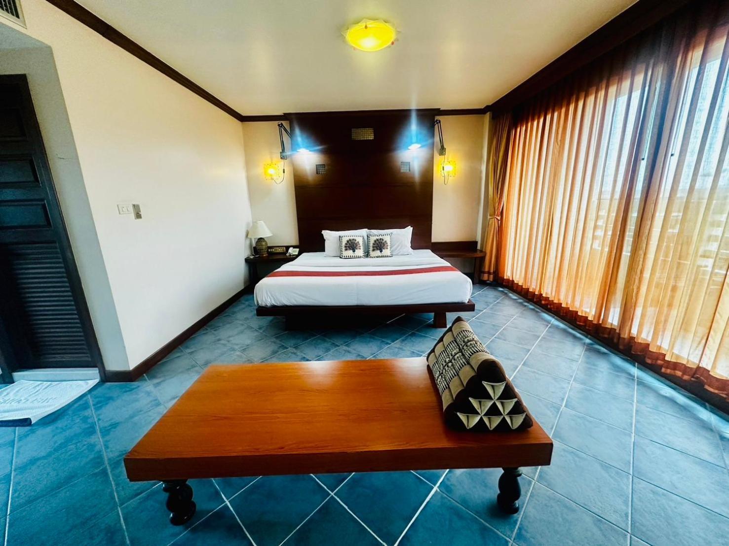 Hua Hin Loft Hotel Buitenkant foto