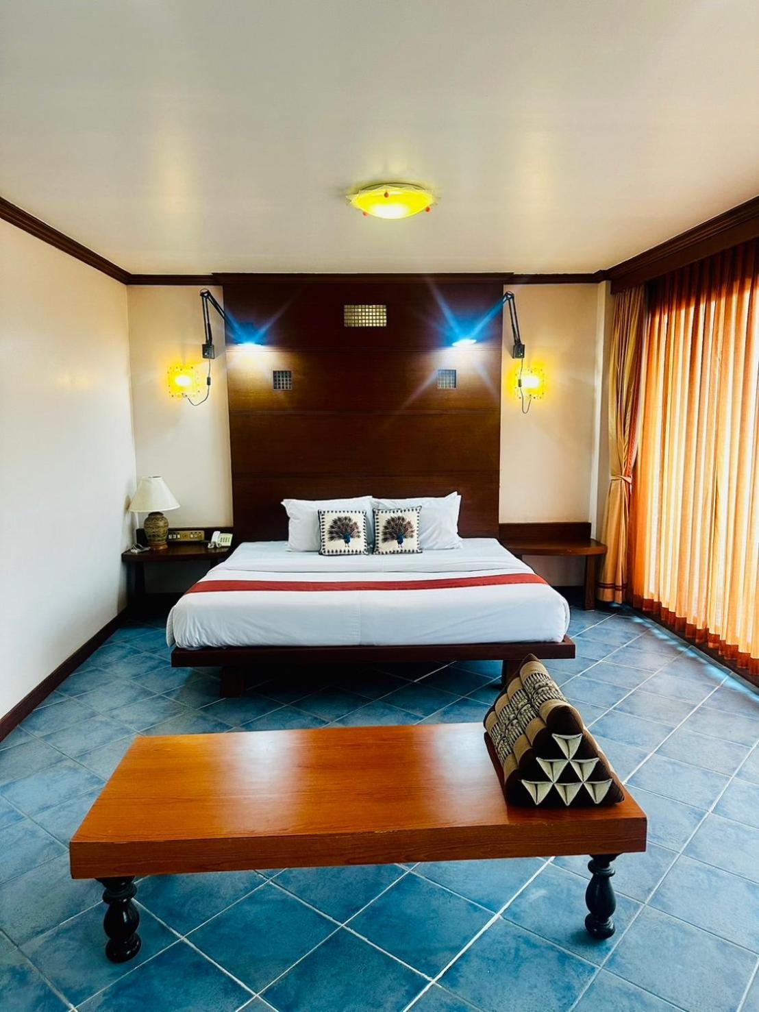 Hua Hin Loft Hotel Buitenkant foto
