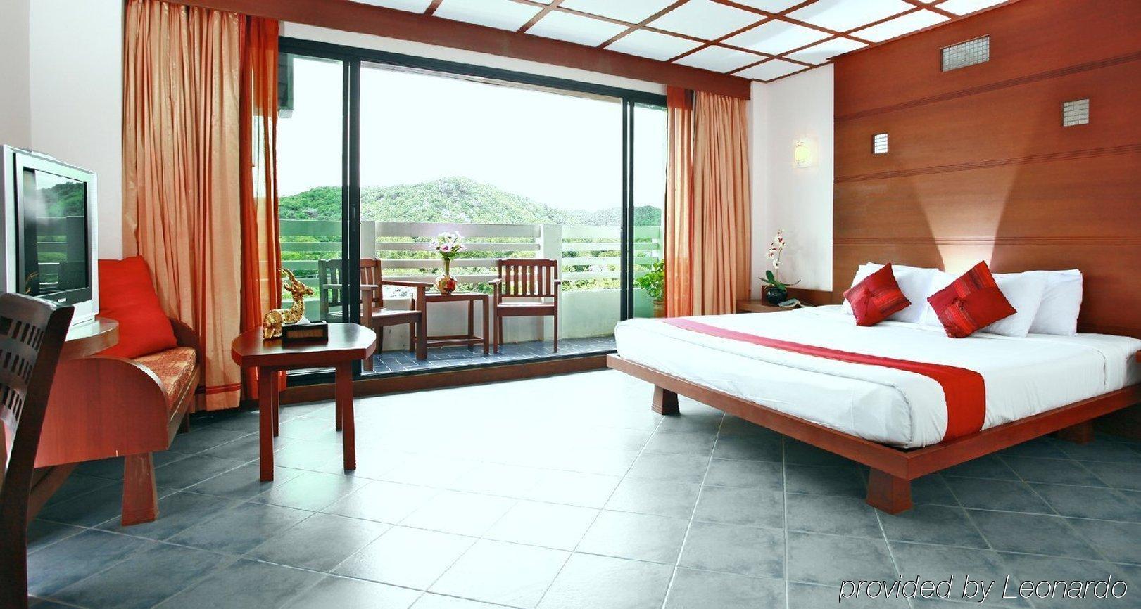 Hua Hin Loft Hotel Buitenkant foto