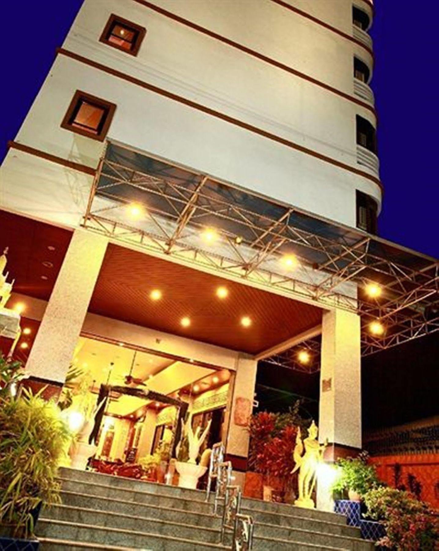 Hua Hin Loft Hotel Buitenkant foto