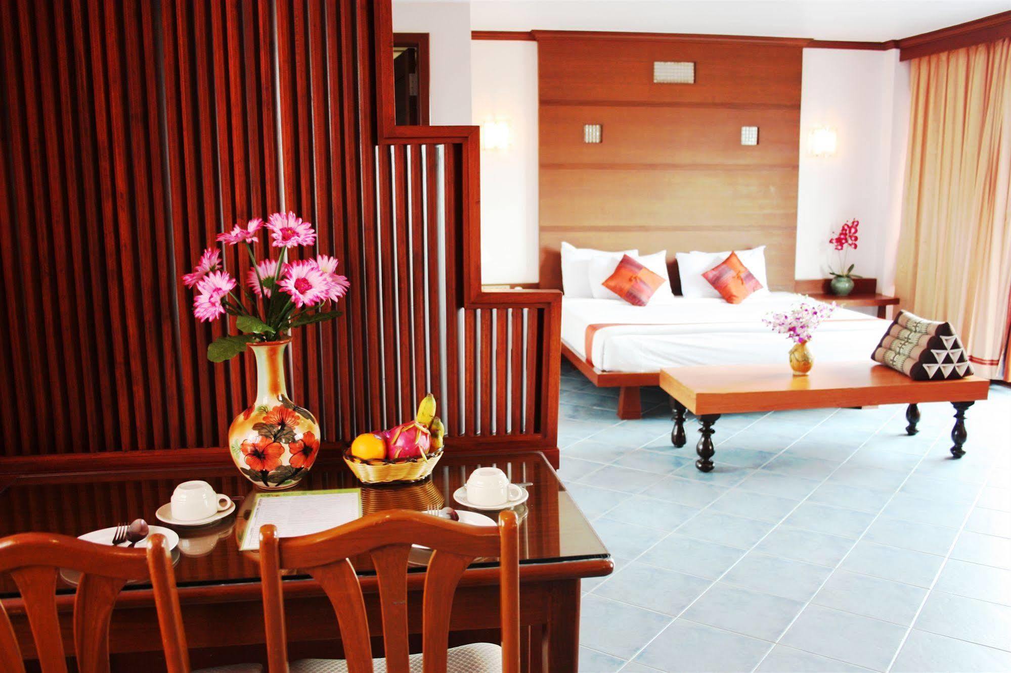 Hua Hin Loft Hotel Buitenkant foto