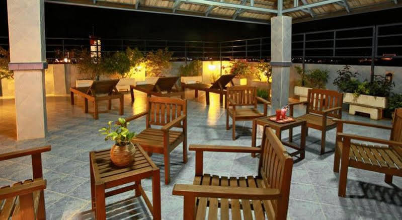 Hua Hin Loft Hotel Buitenkant foto